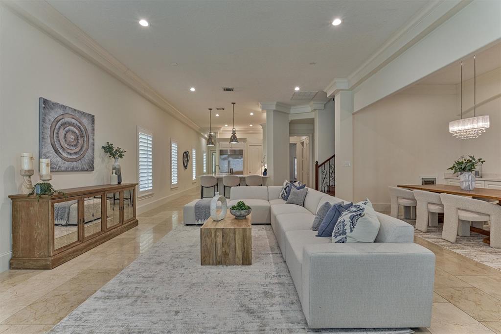 11 Olmstead Row