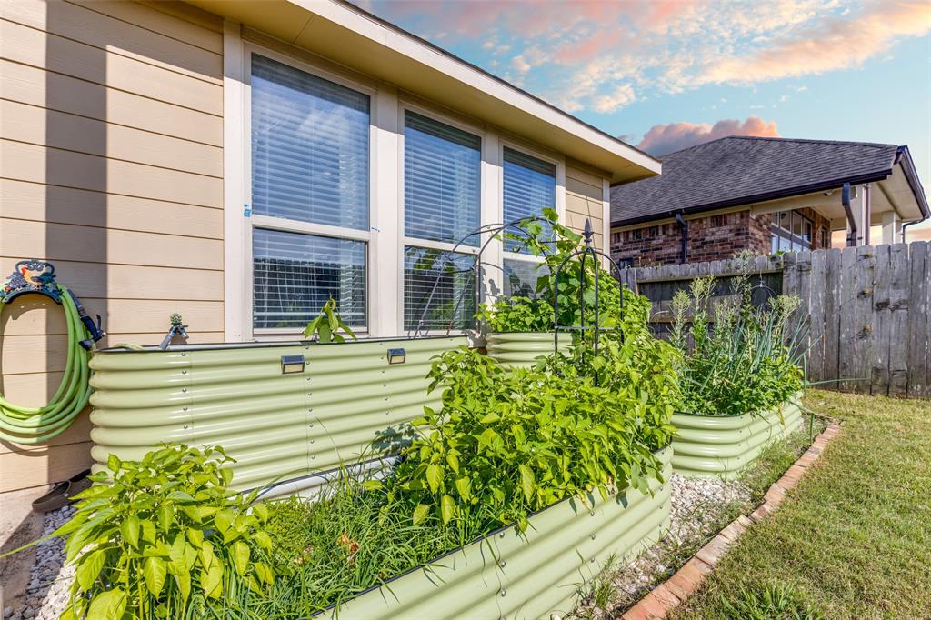 1610 Golden Taylor Drive, Pearland, Texas image 35