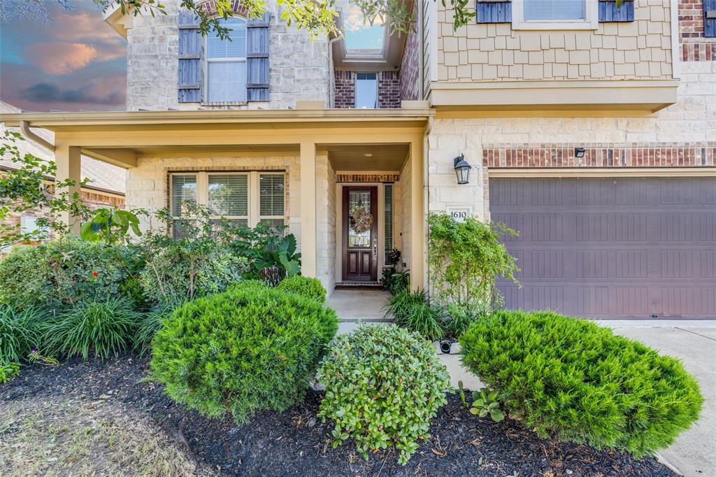 1610 Golden Taylor Drive, Pearland, Texas image 2