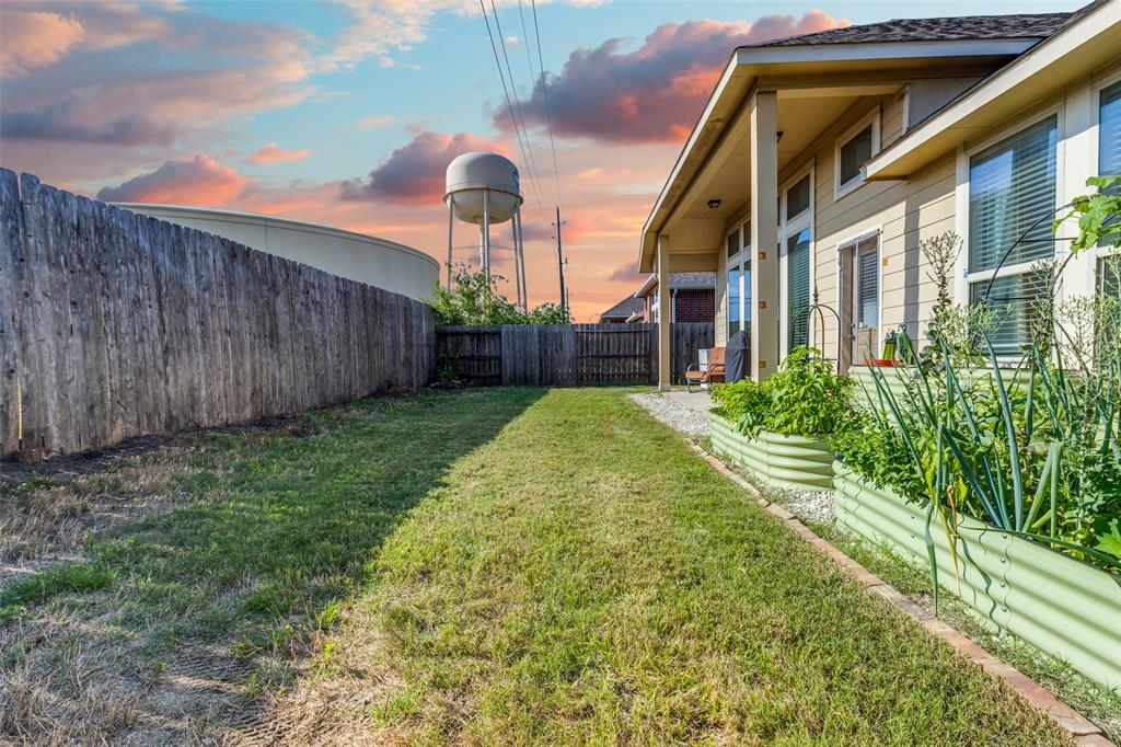1610 Golden Taylor Drive, Pearland, Texas image 37