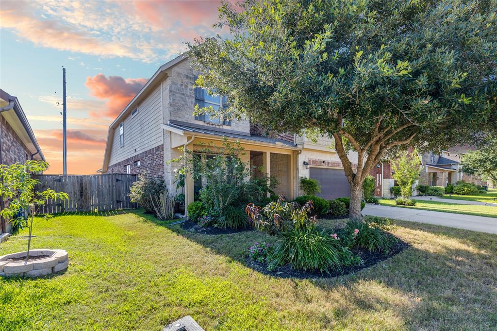 1610 Golden Taylor Drive, Pearland, Texas image 4