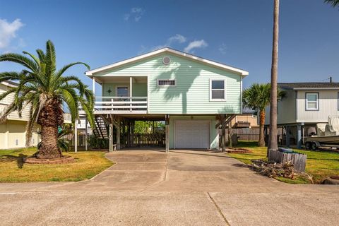 Single Family Residence in Jamaica Beach TX 16704 Jolly Roger Road.jpg