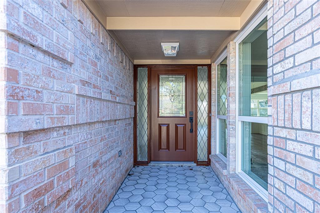 8006 17th Green Drive, Humble, Texas image 5