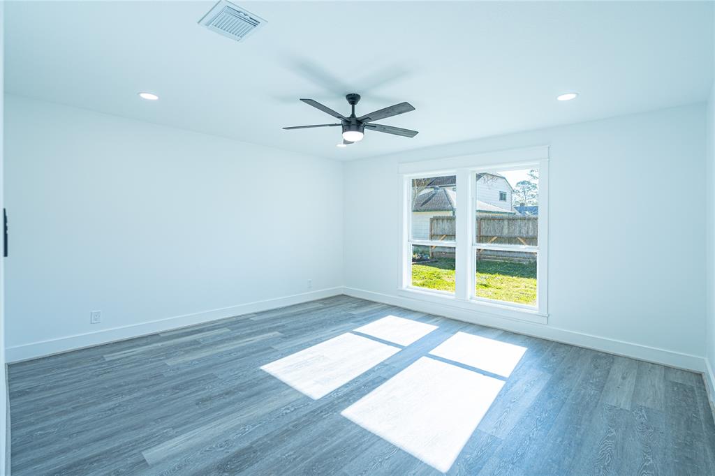 8006 17th Green Drive, Humble, Texas image 22