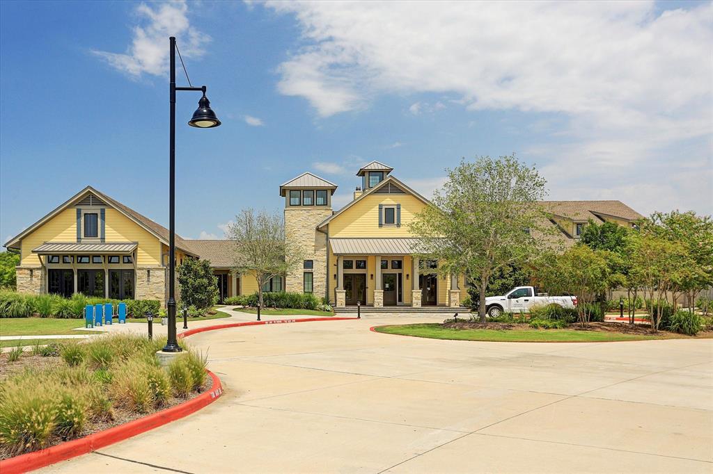 10203 Wylde Point Lane, Missouri City, Texas image 33