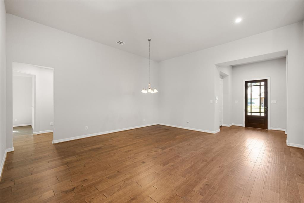 2218 Jitterbug Lane