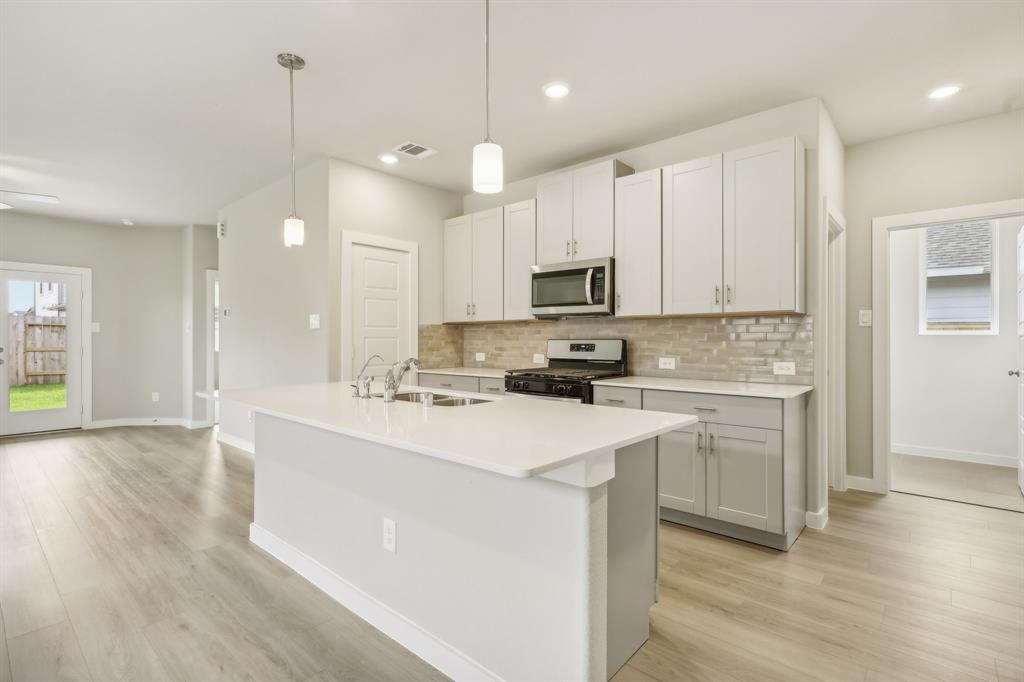 343 Willow Sage Court, Montgomery, Texas image 2