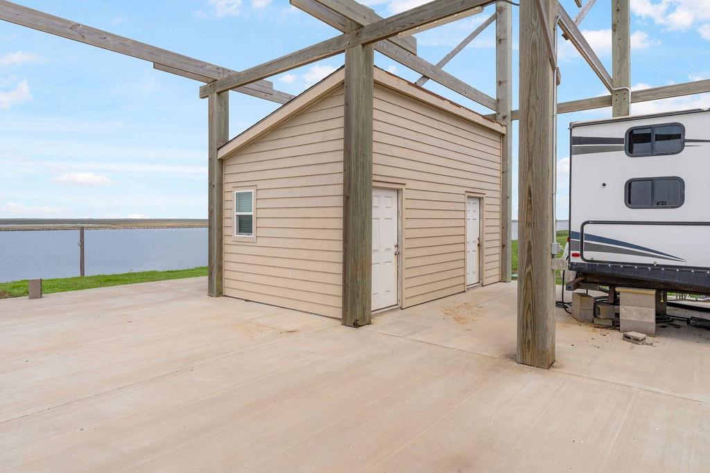 897 Private Road 683, Sargent, Texas image 7