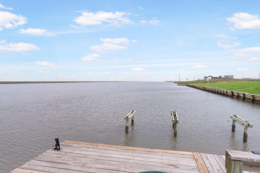 897 Private Road 683, Sargent, Texas image 11