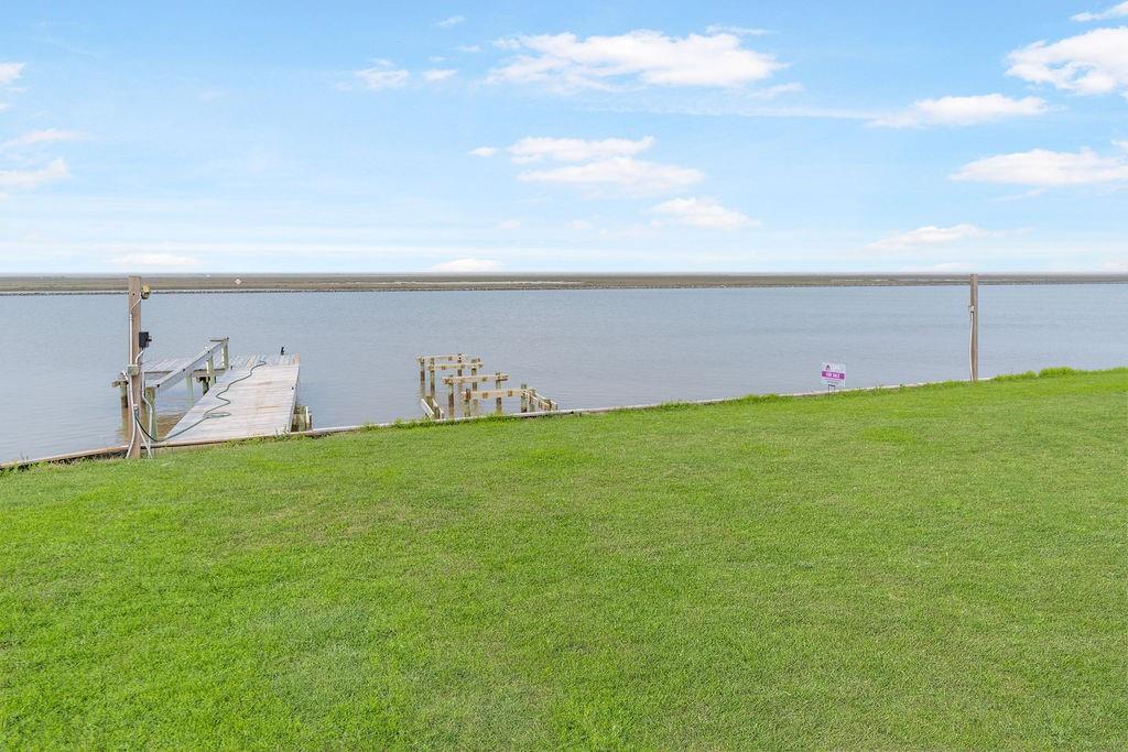 897 Private Road 683, Sargent, Texas image 8