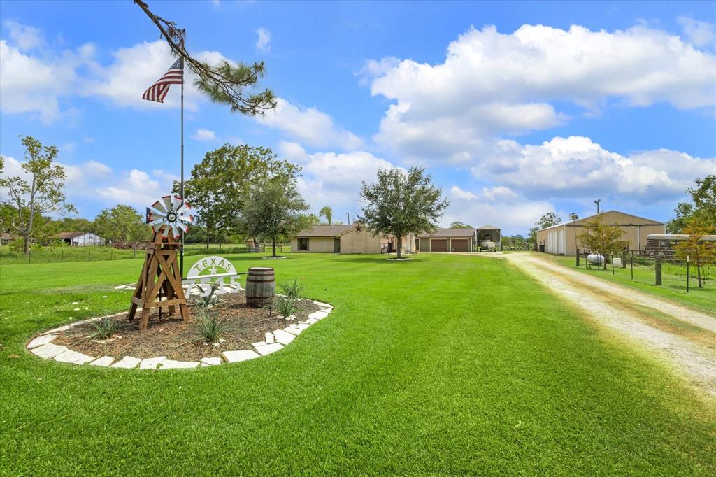 7515 Avenue E 1/2, Santa Fe, Texas image 5