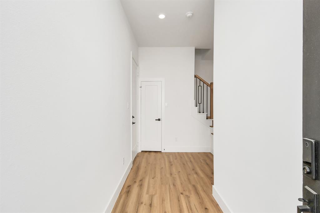 2911 Jones Street, Houston, Texas image 6