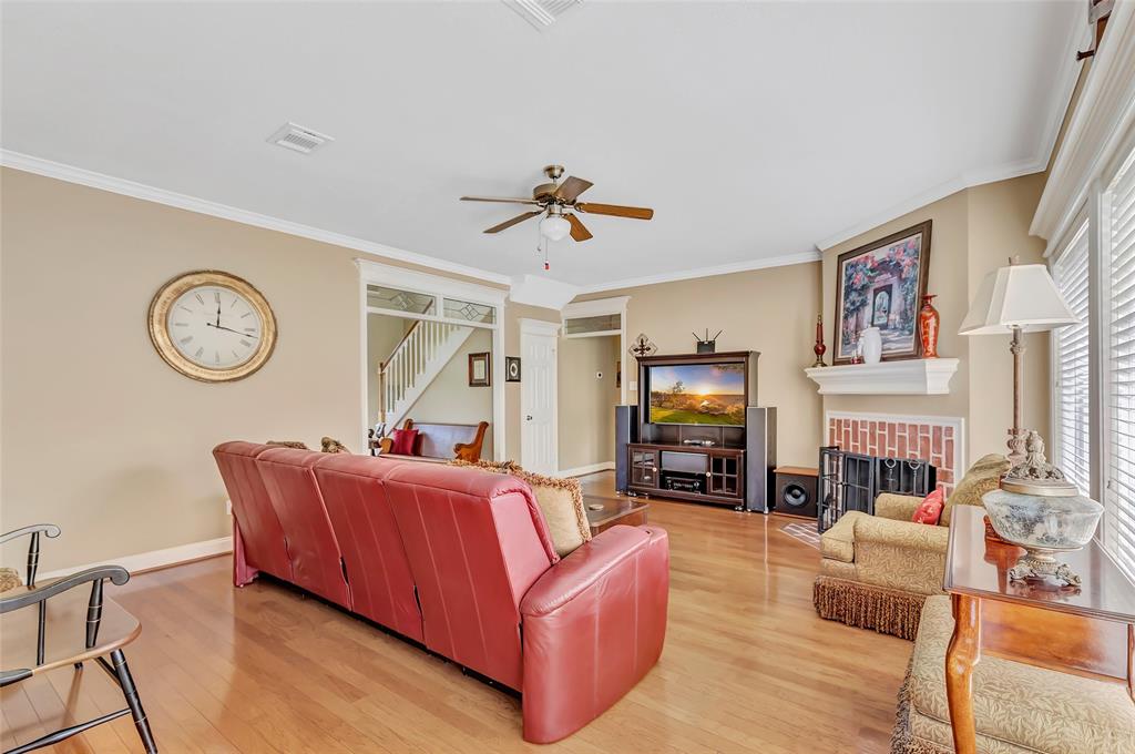 5810 Redwood River Drive, Kingwood, Texas image 8