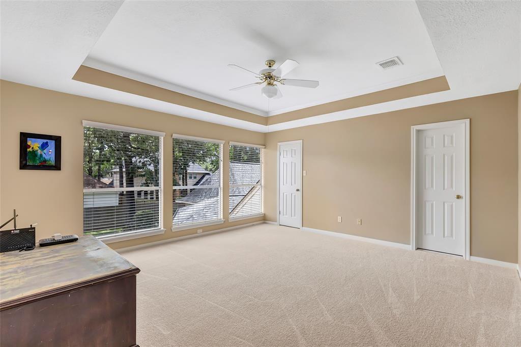 5810 Redwood River Drive, Kingwood, Texas image 17