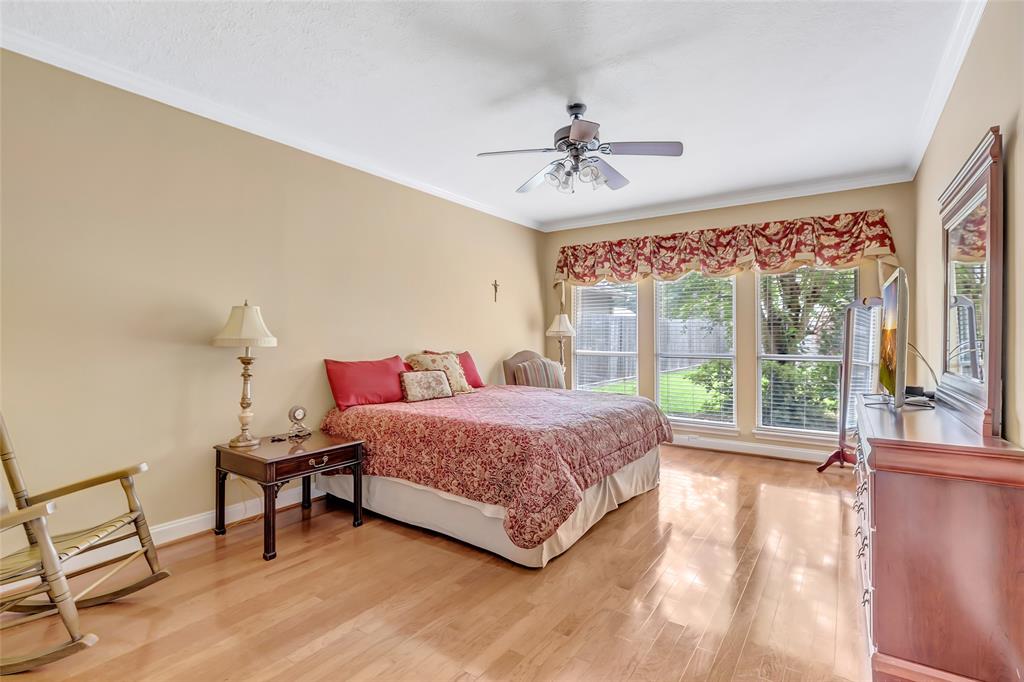 5810 Redwood River Drive, Kingwood, Texas image 14