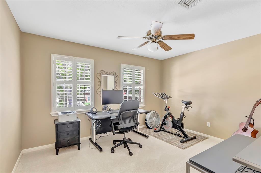 5810 Redwood River Drive, Kingwood, Texas image 20