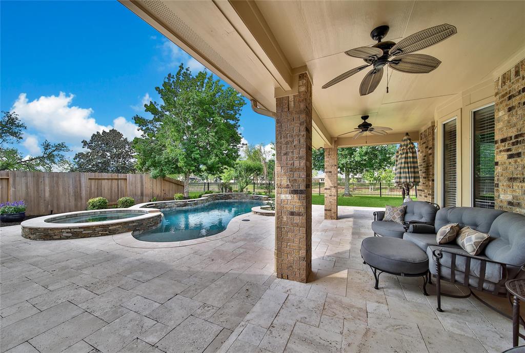 8230 Crescent Knolls Drive, Richmond, Texas image 44