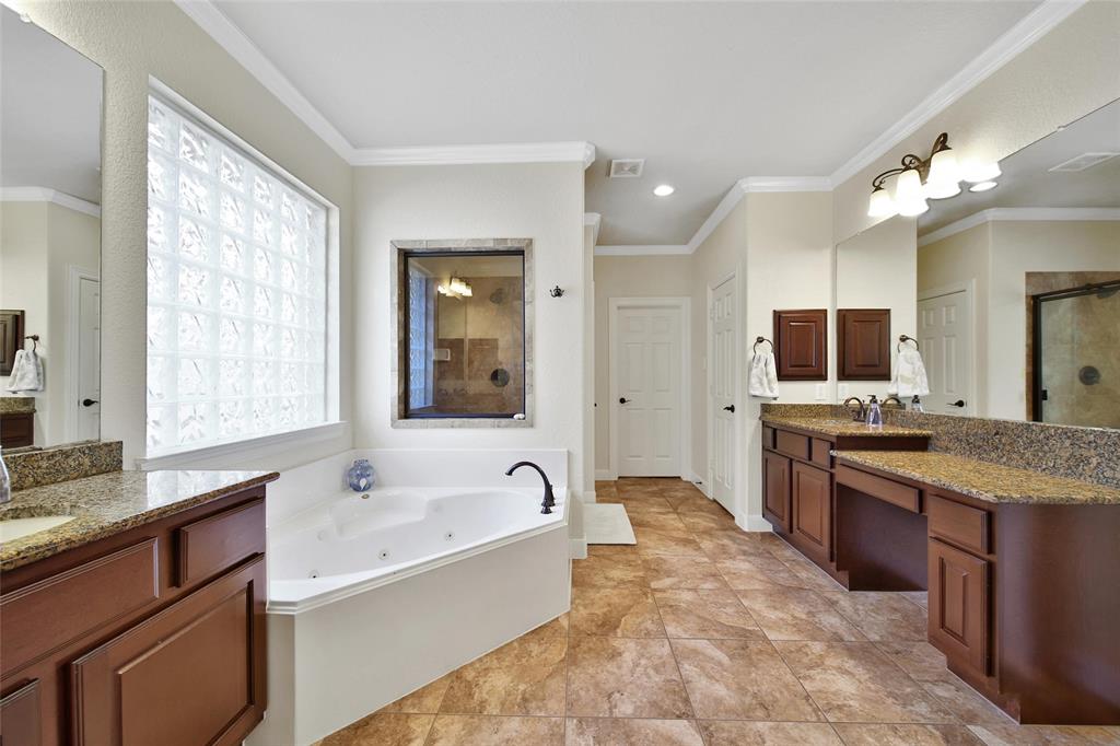8230 Crescent Knolls Drive, Richmond, Texas image 24