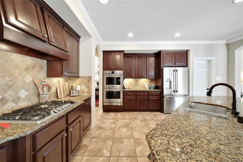 8230 Crescent Knolls Drive, Richmond, Texas image 14