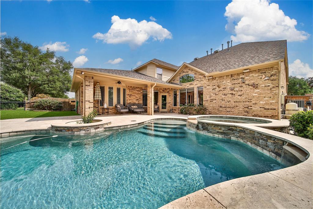 8230 Crescent Knolls Drive, Richmond, Texas image 48