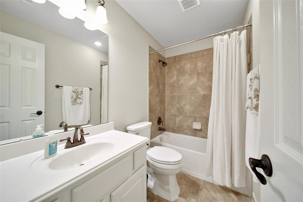 8230 Crescent Knolls Drive, Richmond, Texas image 38