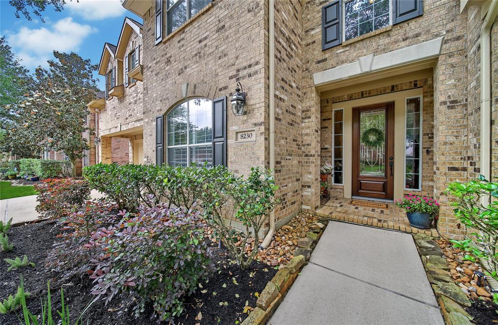 8230 Crescent Knolls Drive
