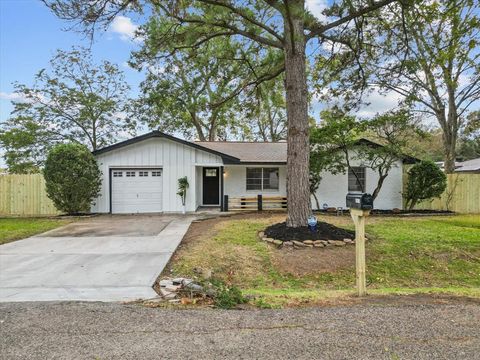 A home in League City