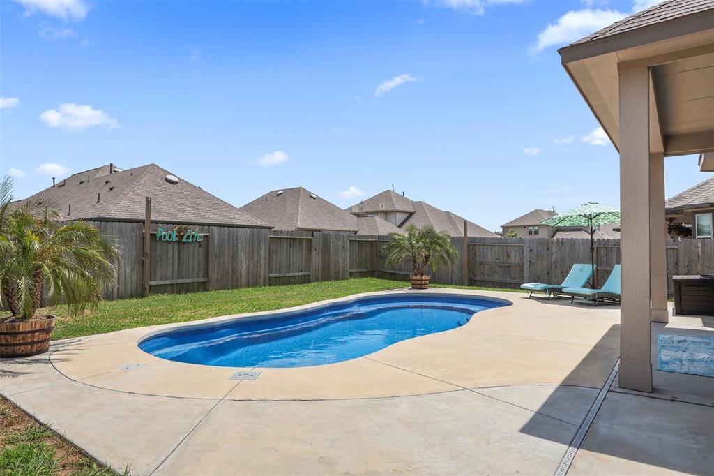 2510 Ocean Key Drive, Texas City, Texas image 38