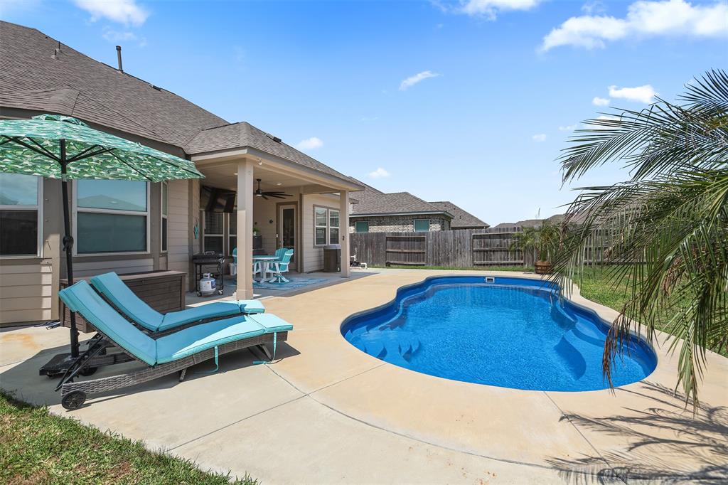 2510 Ocean Key Drive, Texas City, Texas image 39