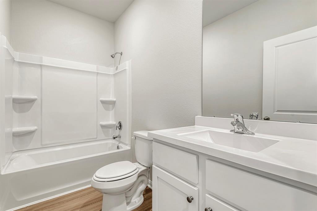 10422 Sunny Petal Circle, Houston, Texas image 8