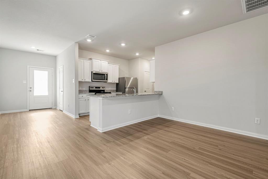10422 Sunny Petal Circle, Houston, Texas image 3