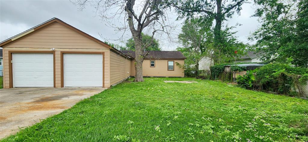 1017 N Chenango Street, Angleton, Texas image 23