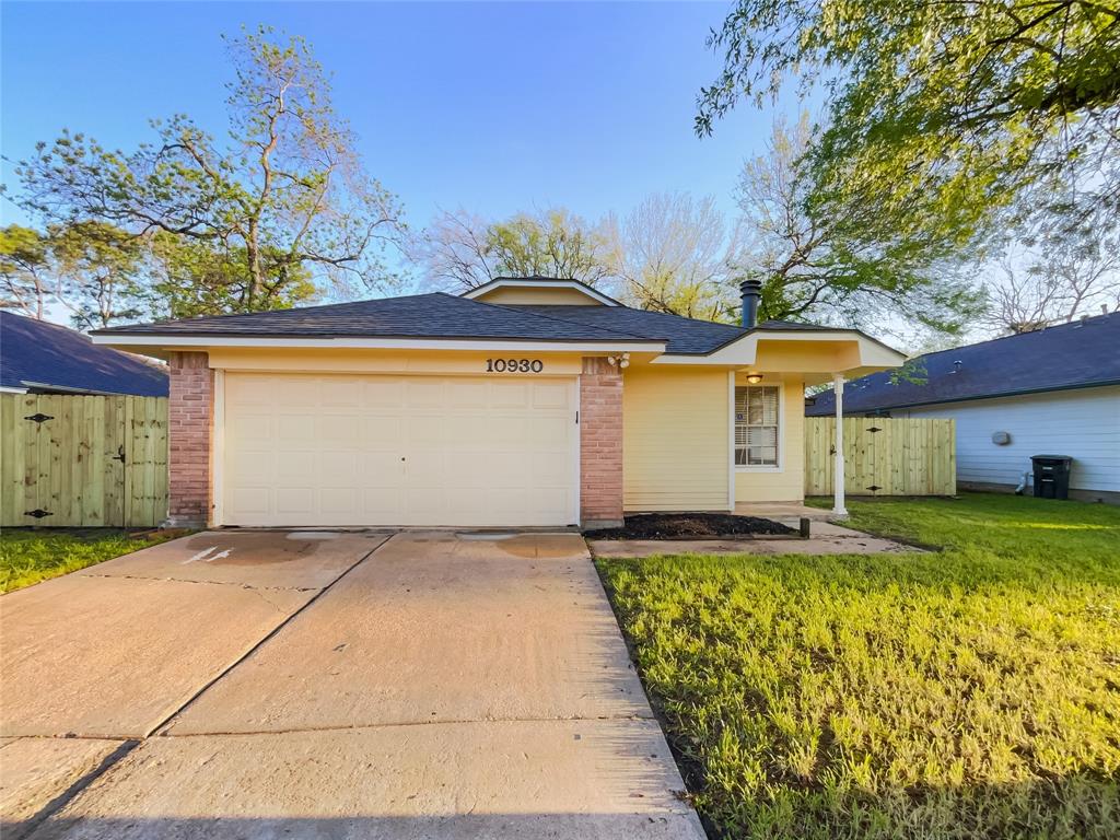 10930 Spanish Grant Drive, Sugar Land, Texas image 1