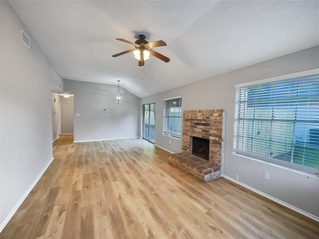 10930 Spanish Grant Drive, Sugar Land, Texas image 3