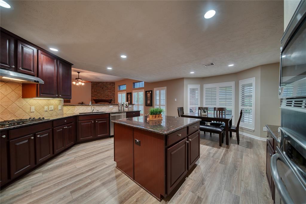 1711 Tempe Street, League City, Texas image 16
