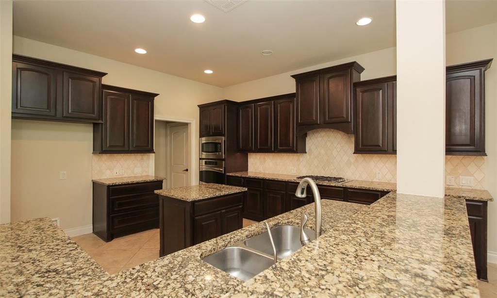 12310 Bluff Haven Lane, Cypress, Texas image 12