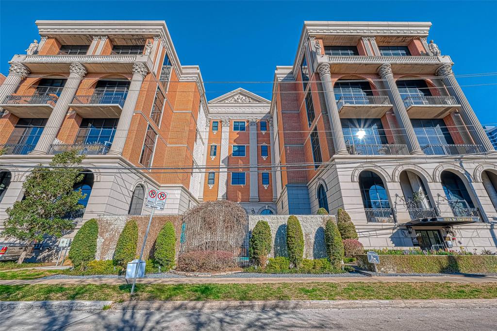 1025 S Shepherd Drive 309