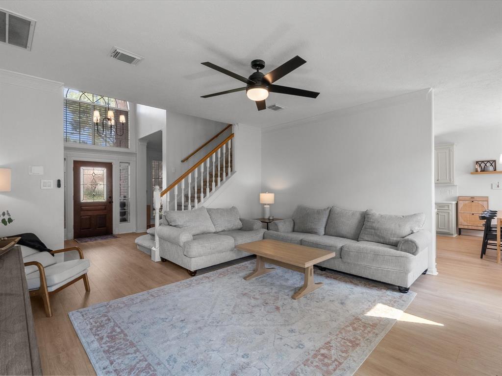 407 Windsor Drive, Friendswood, Texas image 4