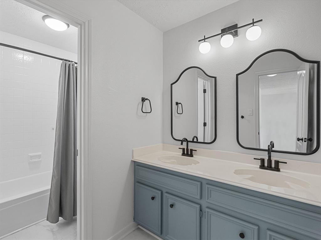 407 Windsor Drive, Friendswood, Texas image 31