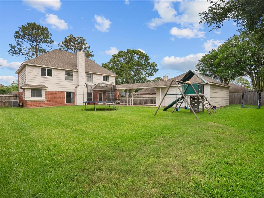 407 Windsor Drive, Friendswood, Texas image 37