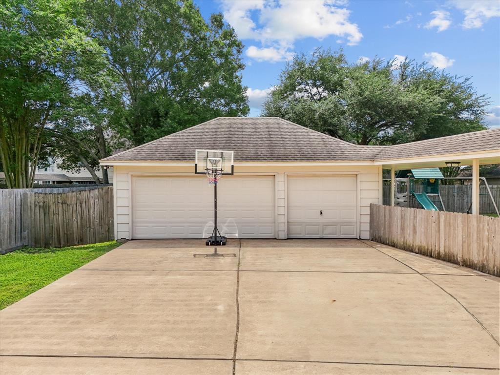 407 Windsor Drive, Friendswood, Texas image 40