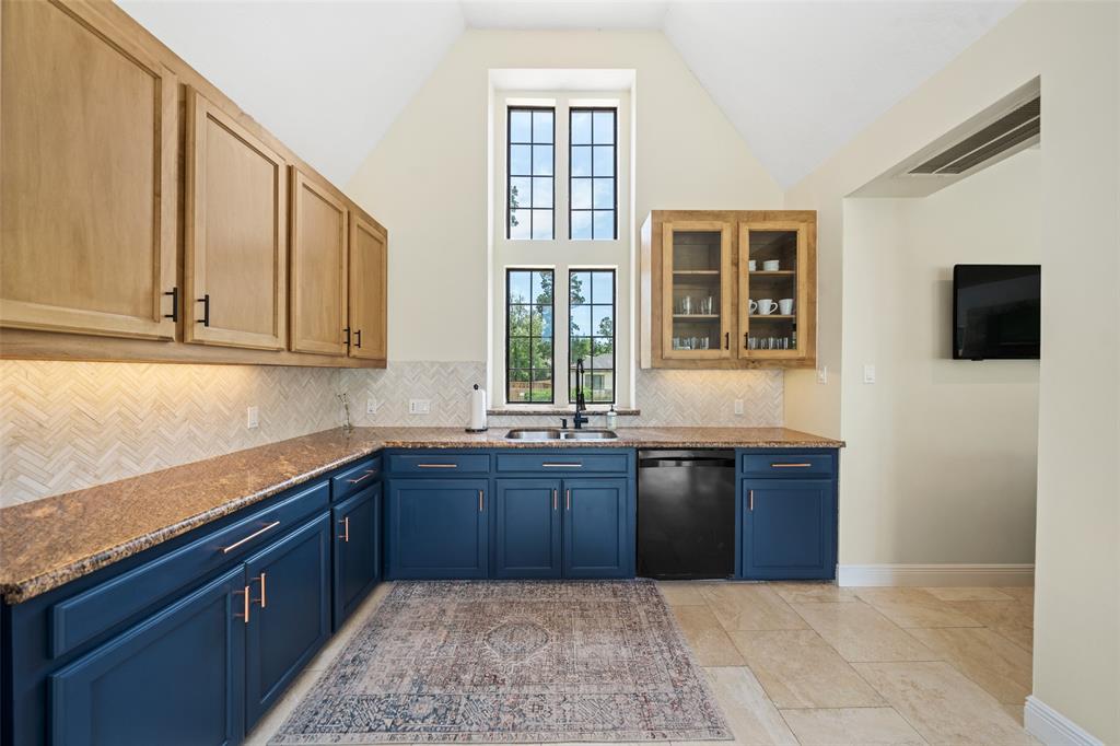 12986 Wood Harbour Drive, Montgomery, Texas image 12