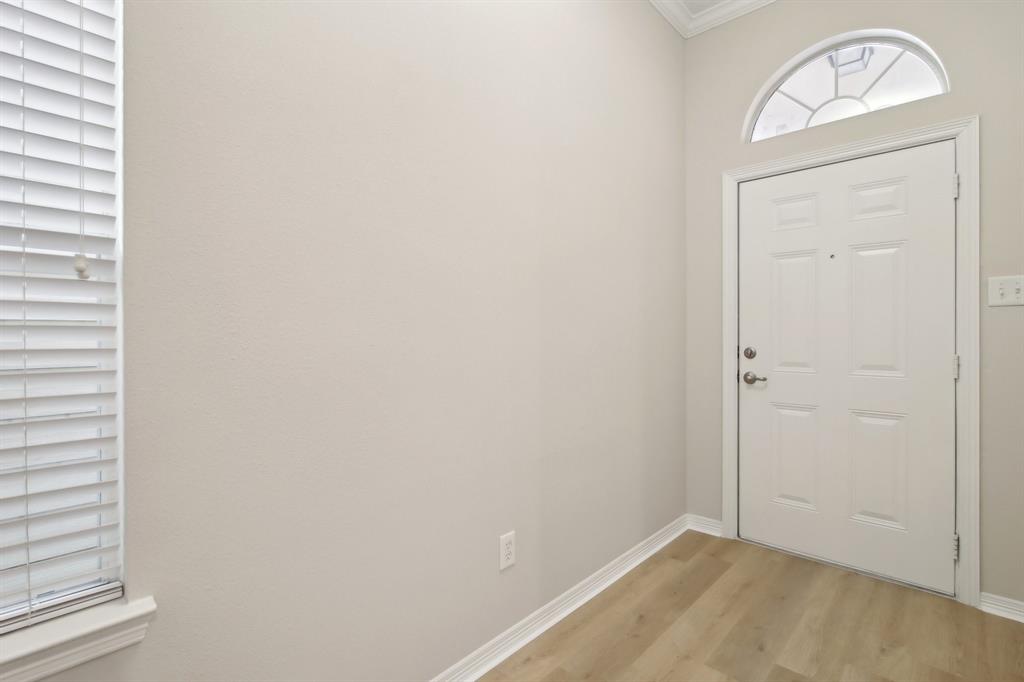 916 Sweet Pine Drive, Katy, Texas image 10
