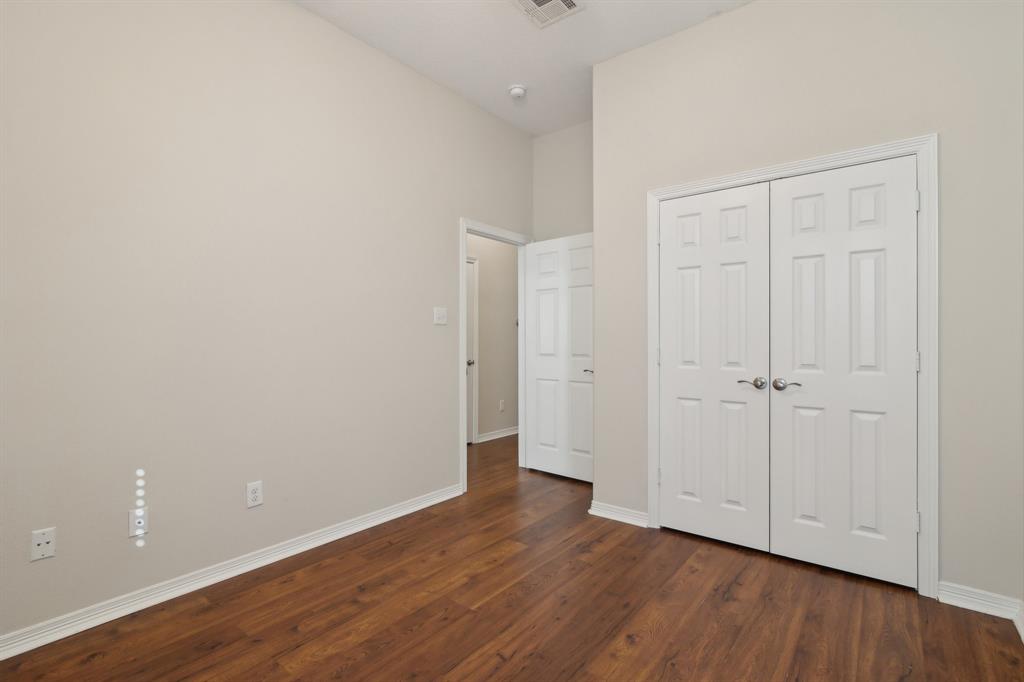 916 Sweet Pine Drive, Katy, Texas image 18