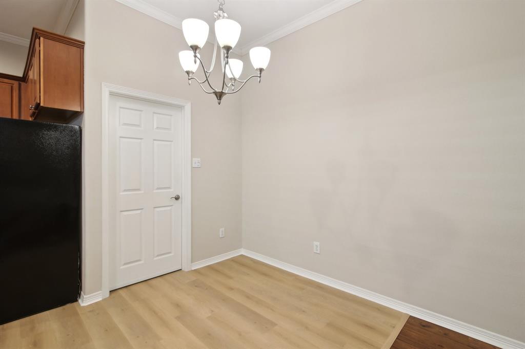 916 Sweet Pine Drive, Katy, Texas image 14