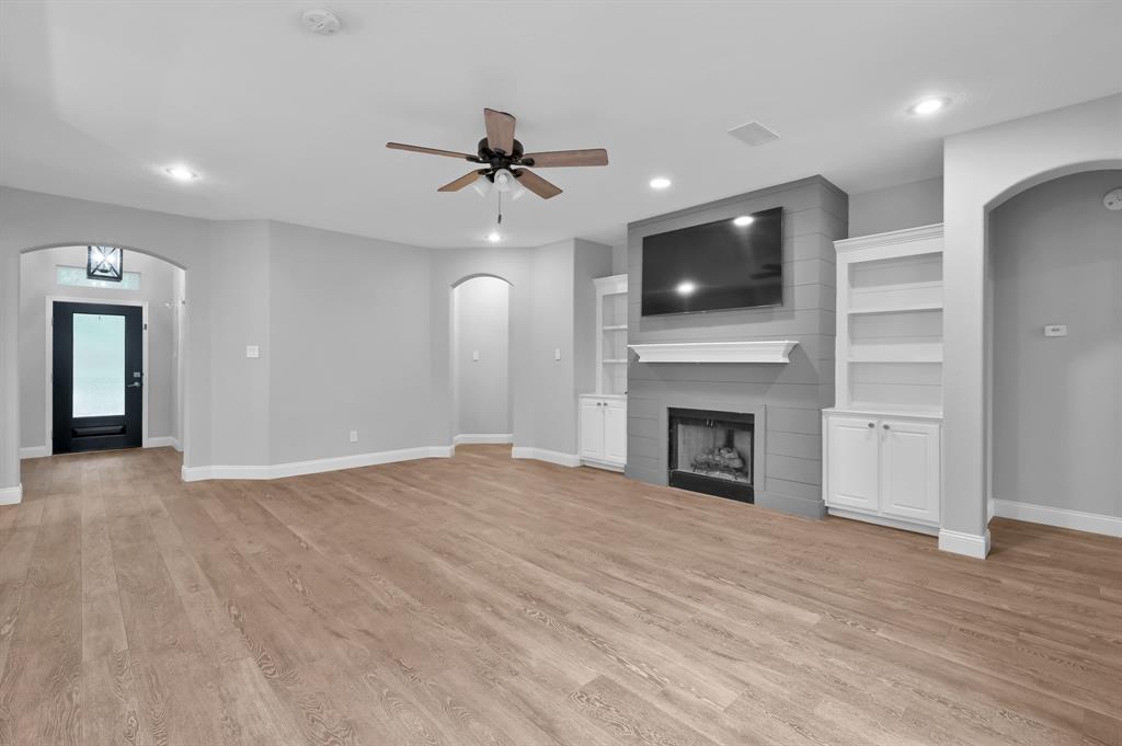 10 Hollylaurel Drive, The Woodlands, Texas image 10