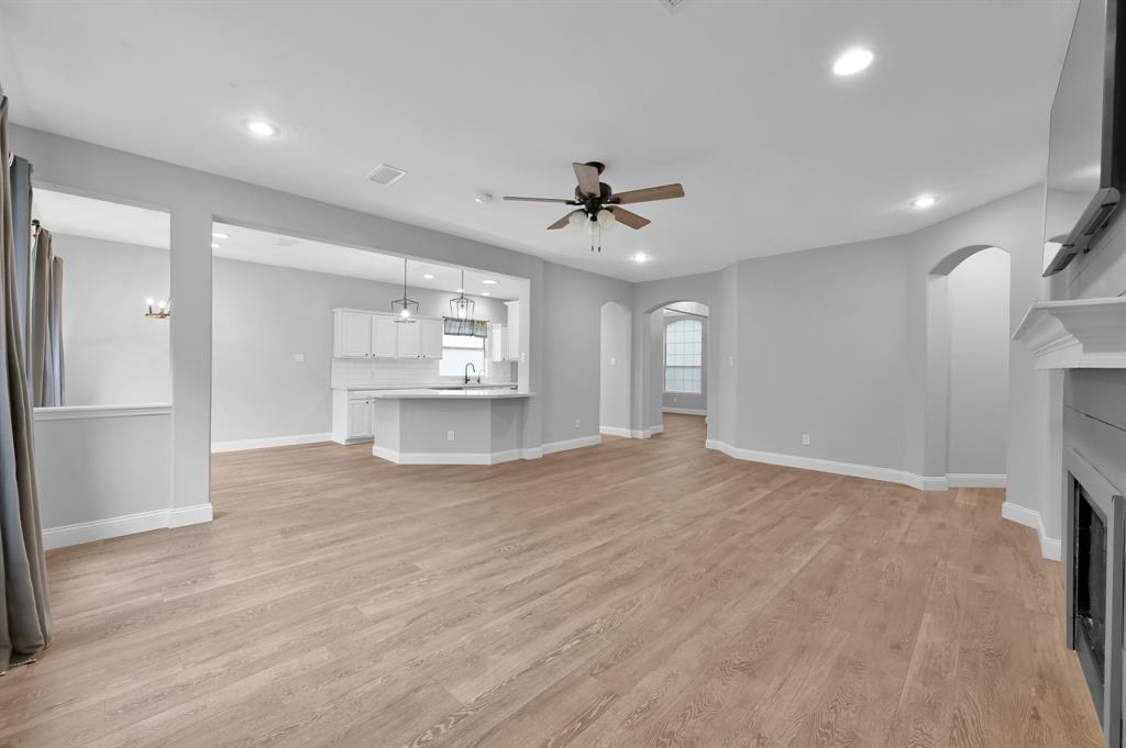10 Hollylaurel Drive, The Woodlands, Texas image 11