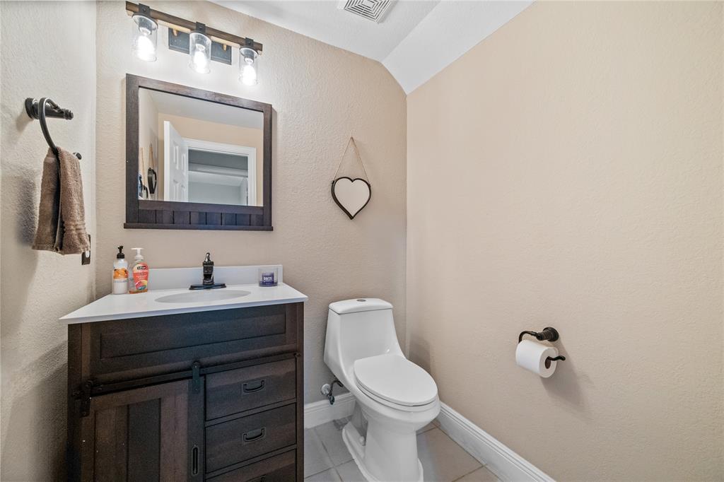 8002 Elm Wood Court, Baytown, Texas image 26