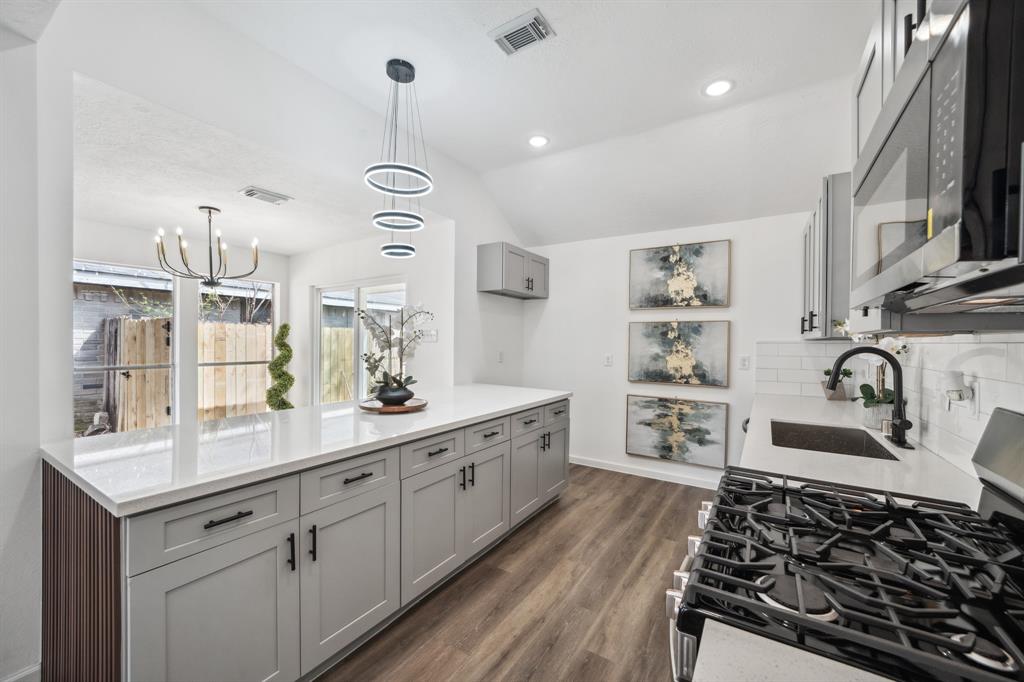 2907 Silent Drive, Sugar Land, Texas image 13