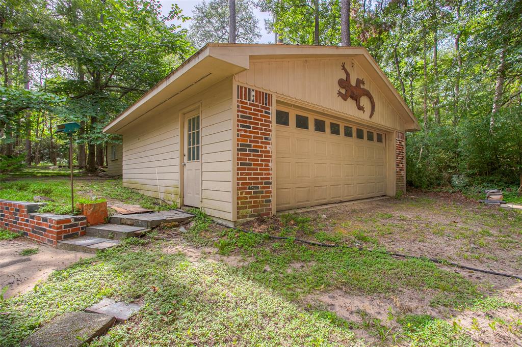 3825 Summer Lane, Huntsville, Texas image 41